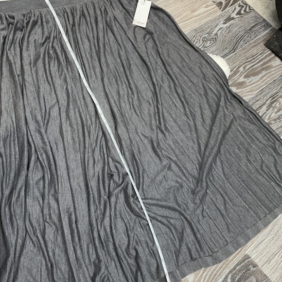 Plus size jersey skirt 1X - Picture 3 of 5